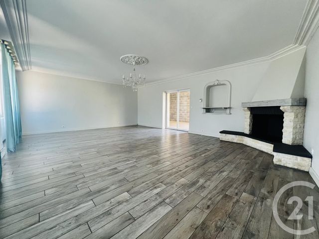 maison à louer - 6 pièces - 176.0 m2 - VALDERIES - 81 - MIDI-PYRENEES - Century 21 Plein Sud