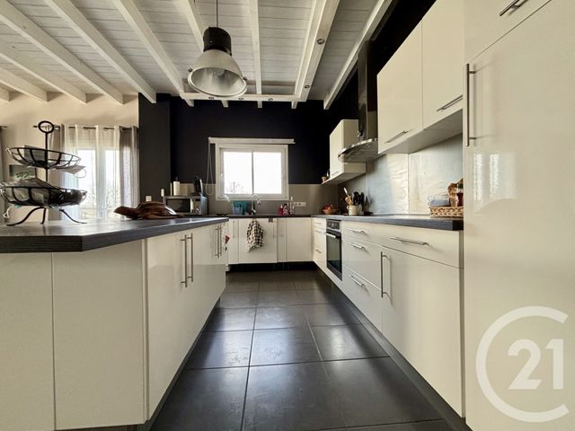 maison à louer - 7 pièces - 216.08 m2 - LAGRAVE - 81 - MIDI-PYRENEES - Century 21 Plein Sud